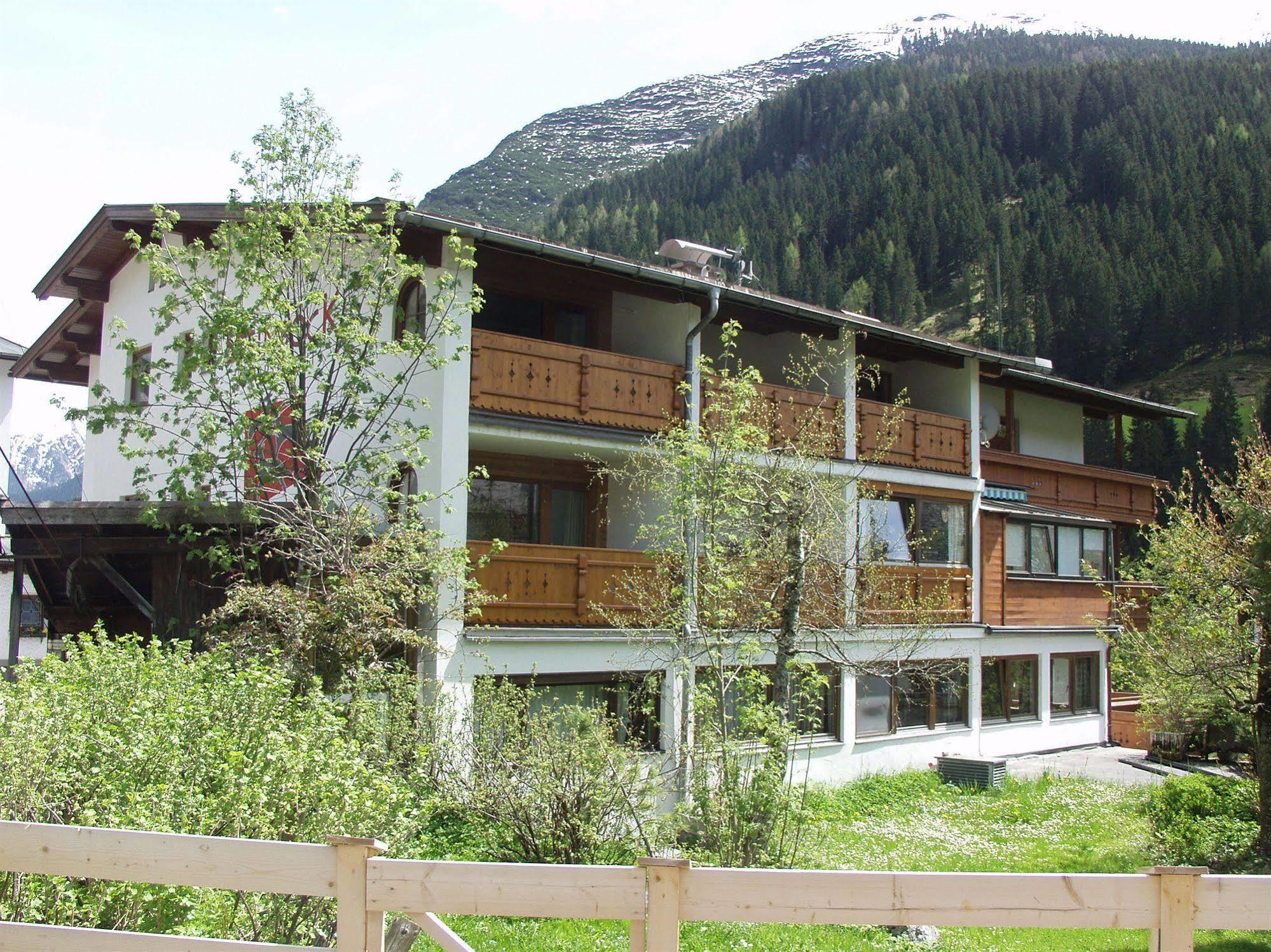 Appartements Steinbock - Ski-In & Ski-Out Tux Bagian luar foto